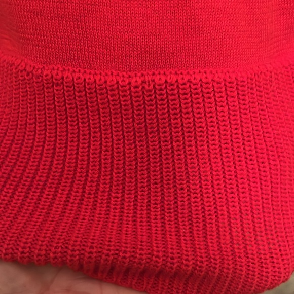 Tahari - Picture 2 of 7